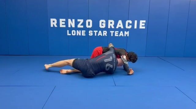 Escape de 100kg a wrestle up