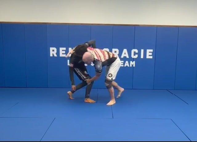 Single leg a Knee pick