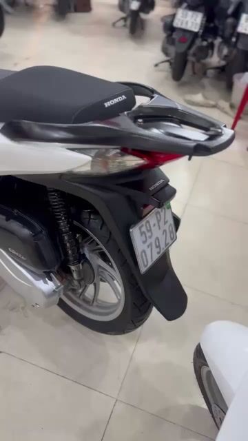 Honda SH 125 2015 Trắng Sport.Chich chủ.BSTP. Mua bán Xe máy tại Quận 6 Tp Hồ Chí Minh được đăng bởi Cửa Hàng Xe Máy Hoà Bùi hình 1
