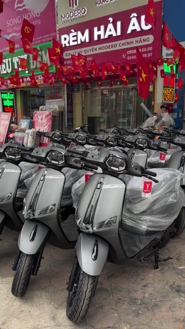 Xe máy điện Lavia Vespa Gx New Đen nhám. Mua bán Xe máy tại Quận Cầu Giấy Hà Nội được đăng bởi Xe Điện 257 Hoàng Quốc Việt  hình 1