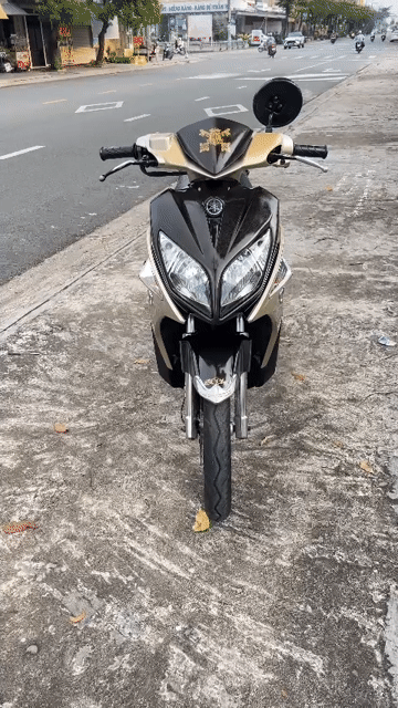 Yamaha Nouvo LX Vàng kem Đen. Mua bán Xe máy tại Thị xã Bến Cát Bình Dương được đăng bởi xe máy trả góp tín nghĩa  hình 1