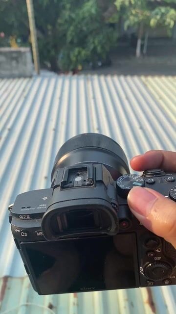 Ống kính Sony FE 85mm F1.8 Đen Đã sử dụng. Mua bán Máy ảnh, Máy quay tại Quận Cẩm Lệ Đà Nẵng được đăng bởi Long Tran hình 1