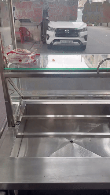 Xe đẩy bán hàng Vàng. Mua bán Đồ chuyên dụng, Giống nuôi trồng tại Quận 10 Tp Hồ Chí Minh được đăng bởi Lê Trần Hải My hình 1