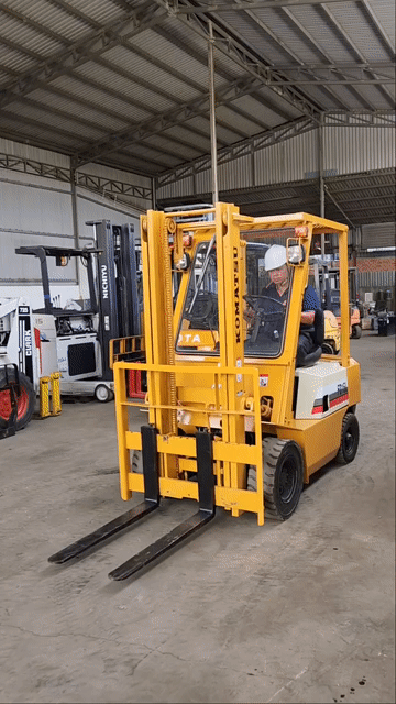 Xe nâng dầu 1.5 tấn Komatsu FD15L-14 giá rẻ. Mua bán Phương tiện khác tại Quận Bình Tân Tp Hồ Chí Minh được đăng bởi Xe Nâng Khuê Đăng hình 1