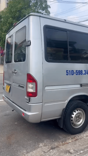 CHÍNH CHỦ CẦN BÁN Mercedes Benz Sprinter 2010 Bạc. Mua bán Ô tô tại Thành phố Thủ Đức Tp Hồ Chí Minh được đăng bởi undefined hình 1
