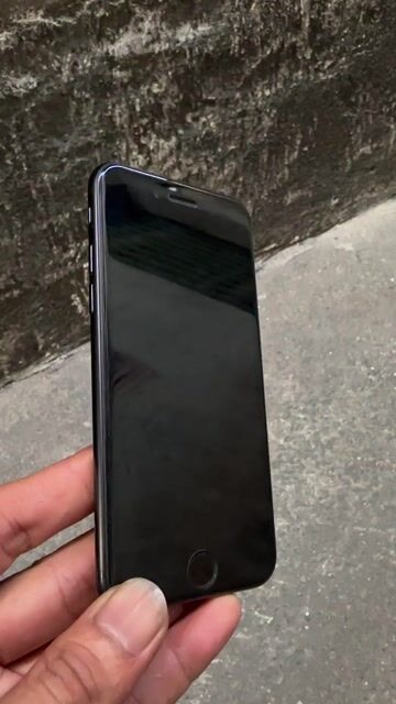 iPhone SE Đen. Mua bán Điện thoại tại Thành phố Thủ Đức Tp Hồ Chí Minh được đăng bởi Thi Nguyen hình 1