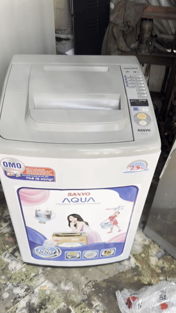 Máy giặt Sanyo 7.5kg Xám. Mua bán Máy giặt tại Quận Bình Thuỷ Cần Thơ được đăng bởi lê bích hình 1