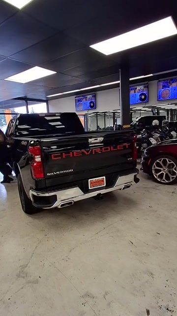 Video thumbnail for 2024 Chevrolet Silverado 1500