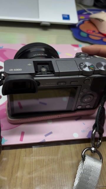 MÁY ẢNH SONY A6000 WiFi. Mua bán Máy ảnh, Máy quay tại Quận Bình Thạnh Tp Hồ Chí Minh được đăng bởi Đặng Mẫn hình 1