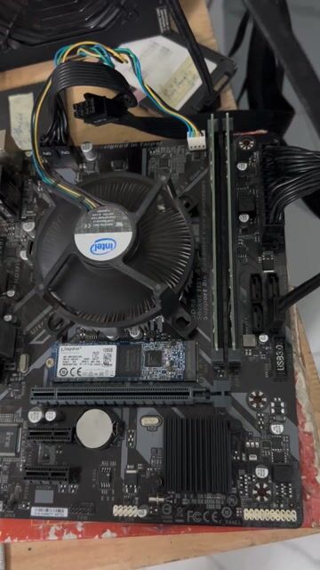 Bo mạch chủ Gigabyte H310. Mua bán Linh kiện (RAM, Card...) tại Quận Tây Hồ Hà Nội được đăng bởi MayTinhGiaReHaNoi hình 1