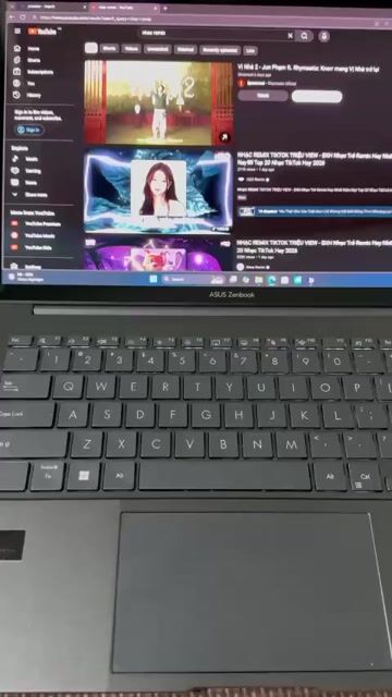 Asus Zenbook core Ultra 7 16GB/1TB Oled cảm ứng. Mua bán Laptop tại Thành phố Đà Lạt Lâm Đồng được đăng bởi phong hình 1