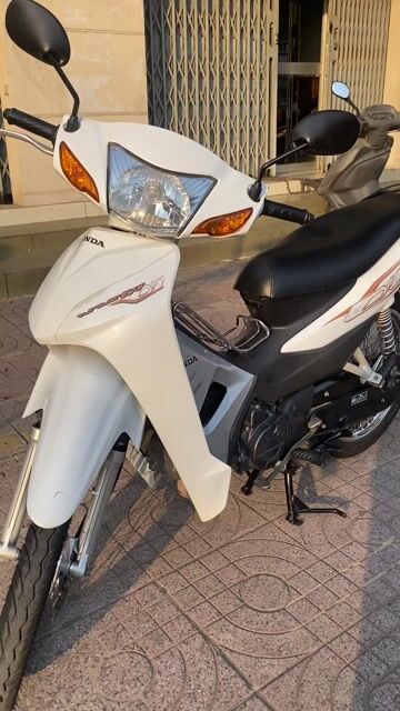 Honda Wave RSX màu Trắng. Mua bán Xe máy tại Quận 12 Tp Hồ Chí Minh được đăng bởi xe máy THÀNH LONG hình 1