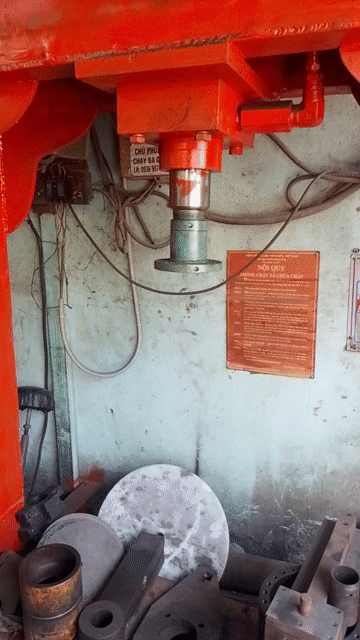 Máy ép thủy lực 40 tấn. Mua bán Đồ chuyên dụng, Giống nuôi trồng tại Huyện Bình Chánh Tp Hồ Chí Minh được đăng bởi Cơ khí BT hình 1