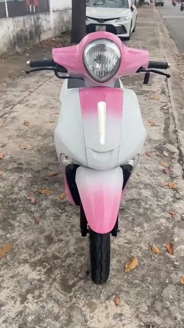 Yamaha Janus Hồng trắng. Mua bán Xe máy tại Thị xã Bến Cát Bình Dương được đăng bởi xe máy trả góp tín nghĩa  hình 1