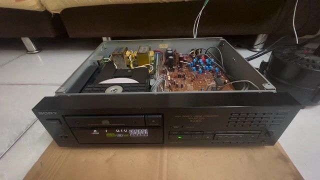 Đầu CDP Sony X33ES nguyên zin. Mua bán Tivi, Âm thanh tại Quận 8 Tp Hồ Chí Minh được đăng bởi Nguyễn đức anh hình 1