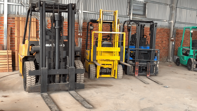 Xe nâng 1.5 tấn trở lên. Mua bán Phương tiện khác tại Thành phố Buôn Ma Thuột Đắk Lắk được đăng bởi tuan hình 1