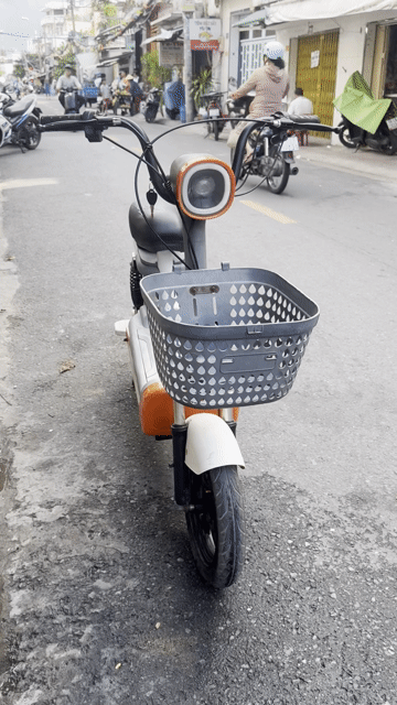 Xe đạp điện Yadea T1 Trắng cam. Mua bán Xe đạp tại Quận 8 Tp Hồ Chí Minh được đăng bởi Cửa Hàng Xe Điện Huỳnh Như hình 1
