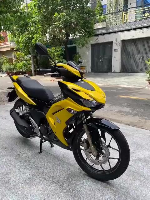 Winner X bản ABS  lướt 1000 màu hiếm. Mua bán Xe máy tại Quận Tân Phú Tp Hồ Chí Minh được đăng bởi Anh Nhỏ hình 1