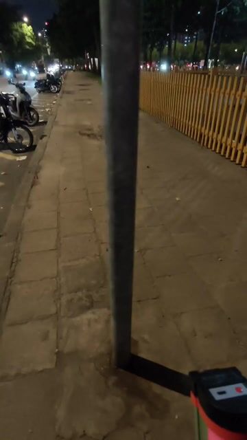 Đèn LED sạc LINGZHAO LZ-300. Mua bán Đèn tại Quận 5 Tp Hồ Chí Minh được đăng bởi VẬT TƯ 247 hình 1