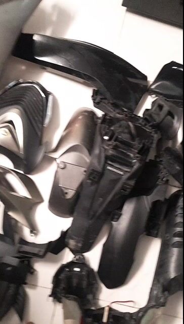 Giàn áo SH Y 125-150. Mua bán Phụ tùng xe tại Huyện Bình Chánh Tp Hồ Chí Minh được đăng bởi Thảo Minh hình 1