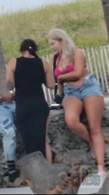 Miami beach, bikinis in normal beach context