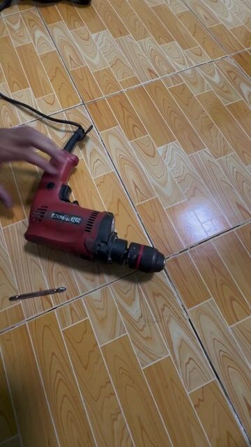 Máy khoan điện Đỏ đã qua sử dụng. Mua bán Nội thất, đồ gia dụng khác tại Huyện Bắc Tân Uyên Bình Dương được đăng bởi thanh nam hình 1