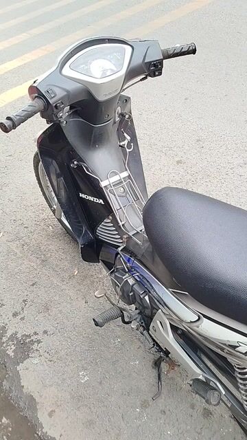 Honda Future Neo 2006 Bạc. Mua bán Xe máy tại Quận 12 Tp Hồ Chí Minh được đăng bởi Hậu Dương hình 1