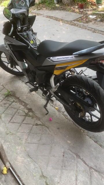 Honda Winner Bạc Đen Vàng. Mua bán Xe máy tại Quận Ninh Kiều Cần Thơ được đăng bởi Huỳnh Đức hình 1