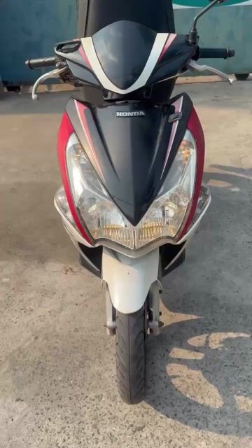 Honda Air Blade 2012 110cc Đỏ trắng. Mua bán Xe máy tại Quận Bình Tân Tp Hồ Chí Minh được đăng bởi Lạc Giữa Chợ hình 1