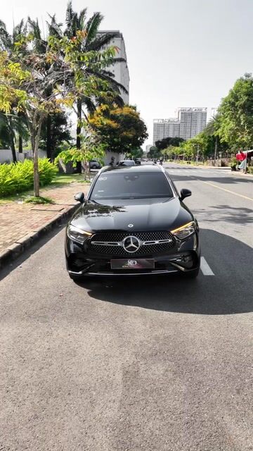 GLC300 AMG Model 2024 All new màu đen siêu lướt. Mua bán Ô tô tại Quận 7 Tp Hồ Chí Minh được đăng bởi Dương Phương hình 1
