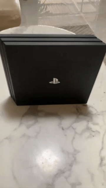 Sony PlayStation 4 Pro 1TB Đen nhám + 2 tay bấm. Mua bán Thiết bị chơi game tại Thành phố Thủ Dầu Một Bình Dương được đăng bởi Lê Thị Tiên hình 1