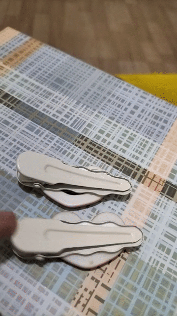 Kẹp tóc Nữ Nhựa Nâu, Trắng. Mua bán Phụ kiện thời trang khác tại Thành phố Long Khánh Đồng Nai được đăng bởi Phương Uyên hình 1
