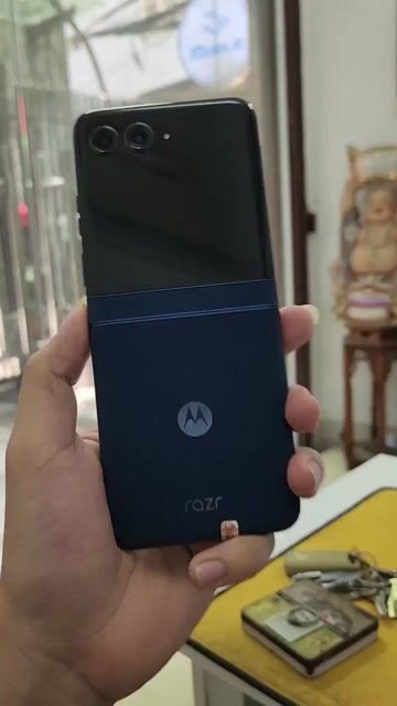 Motorola Razr 60 5G | 2025 | 24Gb+ 256Gb |Lưng sần. Mua bán Điện thoại tại Quận Ba Đình Hà Nội được đăng bởi Zinmobile104daotan hình 1