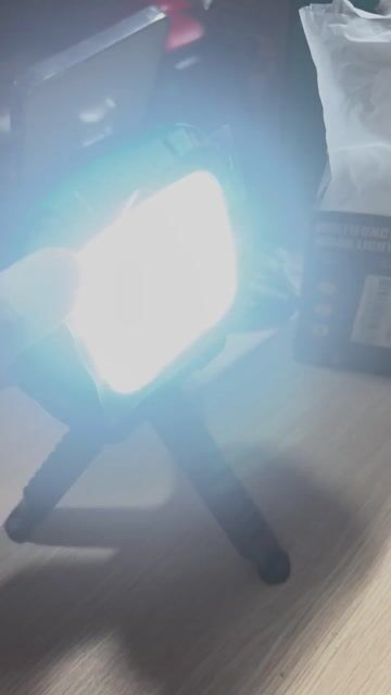 Đèn Led tích điện 4500mah 2000lumen tặng chân đỡ. Mua bán Đèn tại Quận Ngũ Hành Sơn Đà Nẵng được đăng bởi Review Có Tâm hình 1