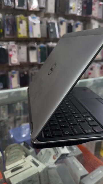 Dell Latitude 7240 i7-4600U 13.3 inch 4GB/120GB. Mua bán Laptop tại Quận Đống Đa Hà Nội được đăng bởi Hai hình 1