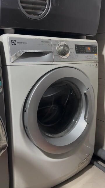 Máy giặt Electrolux EWF12732 7kg Trắng. Mua bán Máy giặt tại Quận Gò Vấp Tp Hồ Chí Minh được đăng bởi Chí Lâm hình 1