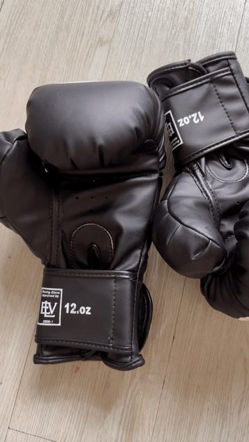Pasa Gấp Găng tay Boxing Everlast Đen Lớn 12oz. Mua bán Đồ thể thao, Dã ngoại tại Quận Gò Vấp Tp Hồ Chí Minh được đăng bởi Nhi hình 1