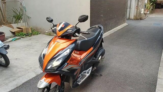 Honda Air Blade 2014 Cam đen 30000 km. Mua bán Xe máy tại Huyện Gia Lâm Hà Nội được đăng bởi Đức hình 1