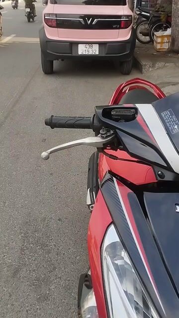 Honda Air Blade Fi Đỏ đen. Mua bán Xe máy tại Quận Liên Chiểu Đà Nẵng được đăng bởi Luong Tin hình 1