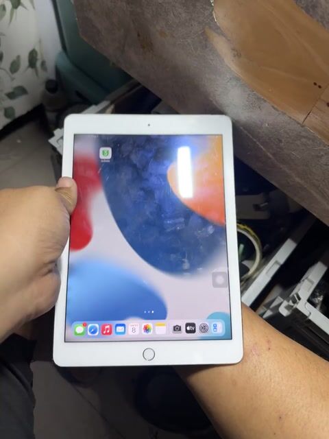 ipad Air 2 dùng chống cháy ngon !!!. Mua bán Máy tính bảng tại Quận Phú Nhuận Tp Hồ Chí Minh được đăng bởi Tấn hình 1