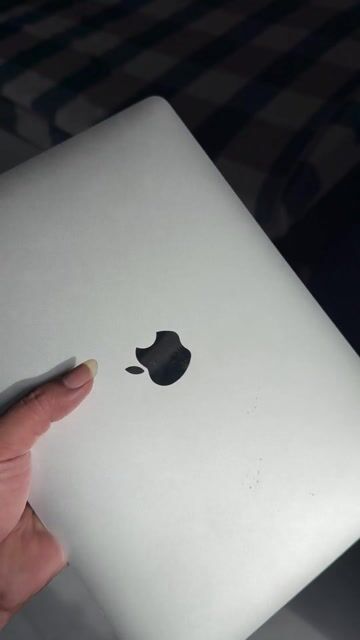 Apple Macbook Air M1 8GB/256GB Bạc. Mua bán Laptop tại Quận 12 Tp Hồ Chí Minh được đăng bởi Nam hình 1