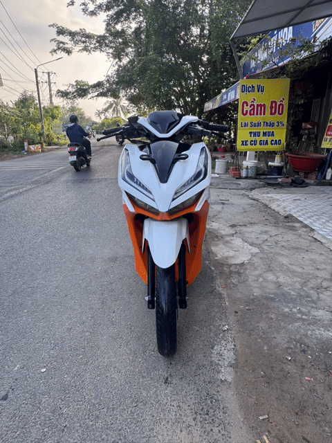 Honda Vario 2021 Trắng cam. Mua bán Xe máy tại Huyện Phong Điền Cần Thơ được đăng bởi Thanh Dang Hoang hình 1
