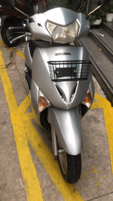 Honda Lead màu Bạc. Mua bán Xe máy tại Quận 6 Tp Hồ Chí Minh được đăng bởi Anh hoà 78 hình 1