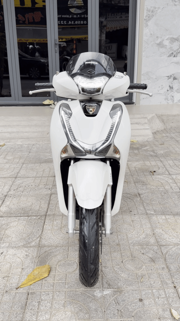 Honda SH 125 CBS ODO 12000 KM Chuẩn Xe Trùm Mền. Mua bán Xe máy tại Quận Bình Thạnh Tp Hồ Chí Minh được đăng bởi Mai văn giang hình 1
