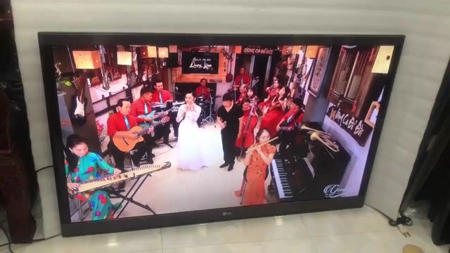 Tivi LED LG 55 inch siêu bền đẹp tuyệt vời. Mua bán Tivi, Âm thanh tại Quận Tân Phú Tp Hồ Chí Minh được đăng bởi Nguyễn Thị Hường hình 1