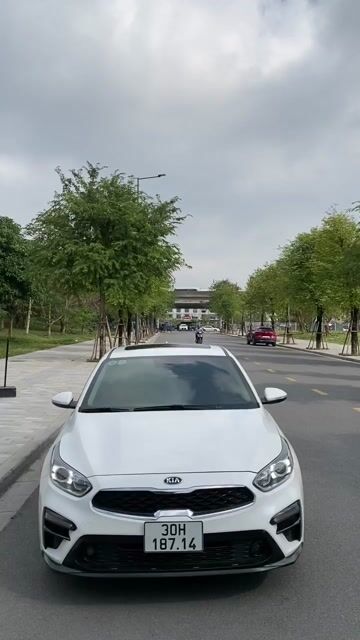 Kia Cerato 2021 1.6 AT LUXURY - 77000 km. Mua bán Ô tô tại Quận Thanh Xuân Hà Nội được đăng bởi ĐÀM HÙNG CAR  hình 1