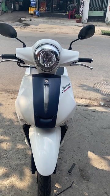 Yamaha Janus màu Trắng. XE ĐẸP MÁY ZIN. 9Chủ. Mua bán Xe máy tại Thành phố Thủ Đức Tp Hồ Chí Minh được đăng bởi Xe Máy Quốc Hằng góp 0 đồng hình 1