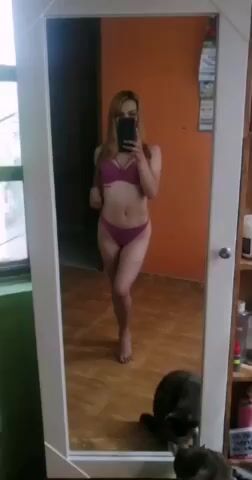 Model - Emma deepthroat