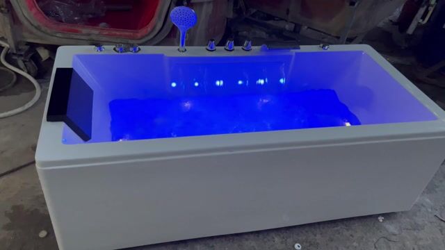 Bồn Tắm Dai 17P Full Massage Thác Đèn Led. Mua bán Thiết bị vệ sinh, nhà tắm tại Huyện Hóc Môn Tp Hồ Chí Minh được đăng bởi Xưởng Bồn Tắm Minh Châu hình 1