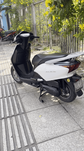 Honda SCR 2012 Trắng đen. Mua bán Xe máy tại Quận Tân Phú Tp Hồ Chí Minh được đăng bởi Xe Máy Lâm 290 hình 1